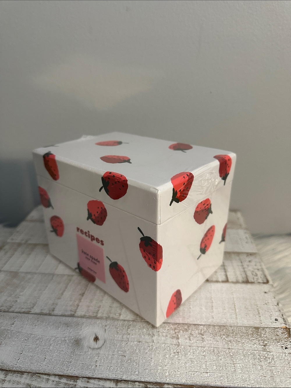 Nwt Kate spade strawberries recipe box - Picture 2 of 8